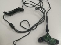 索尼EX450耳机低音效果如何？（探索耳机低音品质，揭秘索尼EX450耳机低音的优势和特点）