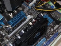 蓝宝石R72401GD5（革新科技引领潮流，R72401GD5引爆游戏世界）