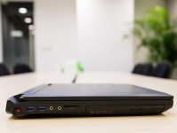 宏?掠夺者G9——一款卓越的游戏鼠标（细腻操控、人体工学设计、领先技术）