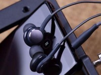 S8的AKG耳机（细致音质，舒适佩戴，领略音乐新境界）