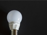 以塔浮LED灯的优势和应用领域（LED灯在节能环保、智能化照明方面的突破）