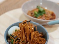 青葱x1葱油版的美食探索之旅（品味青葱的新潮创意与独特魅力）